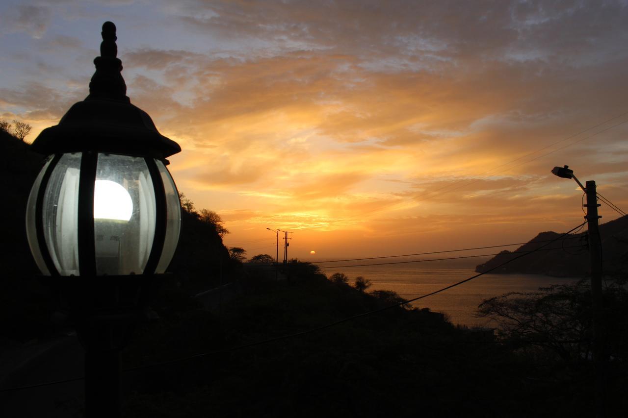Suitehouse Taganga Exterior photo